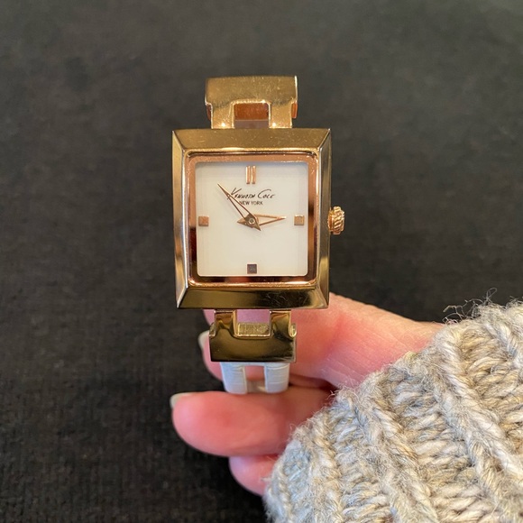 Kenneth Cole Watch - Picture 5 of 5